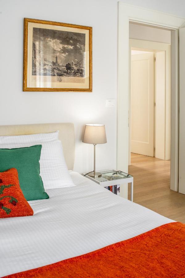 Miracoli Apartment With View On The Canal R&R Venetië Buitenkant foto